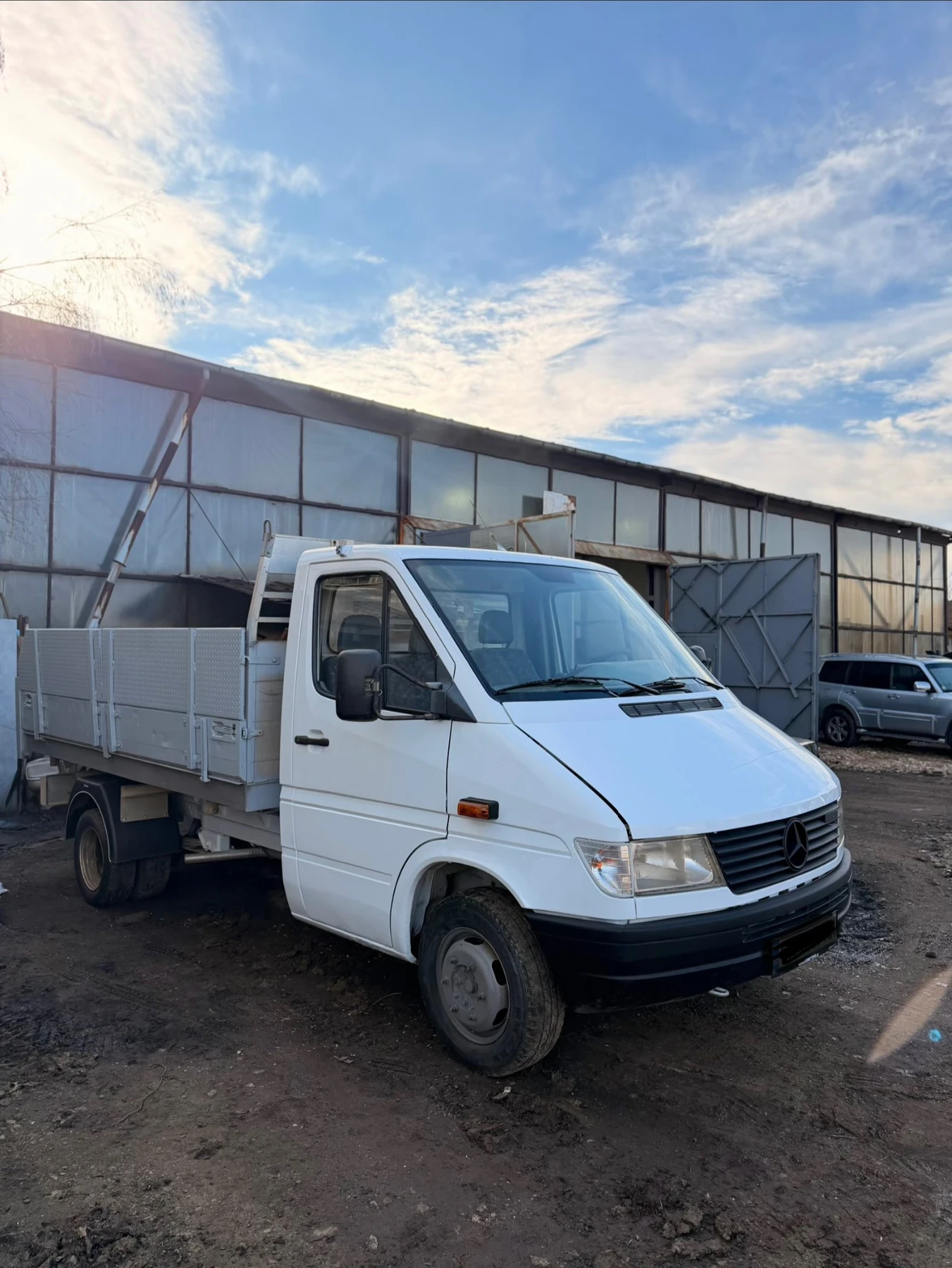 Mercedes-Benz Sprinter Тристранен самосвал  - изображение 2