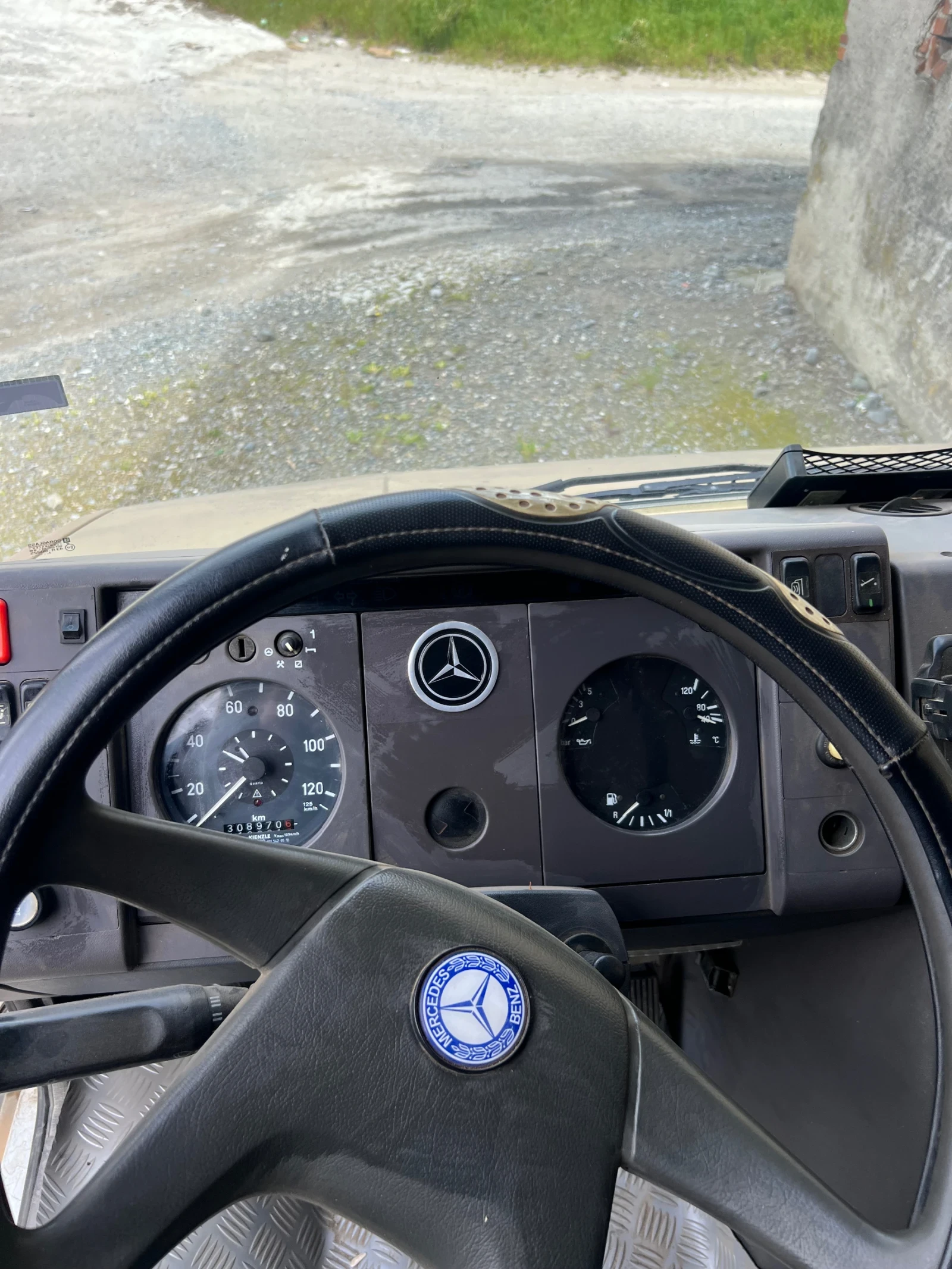 Mercedes-Benz 711, снимка 9 - Бусове и автобуси - 54410245