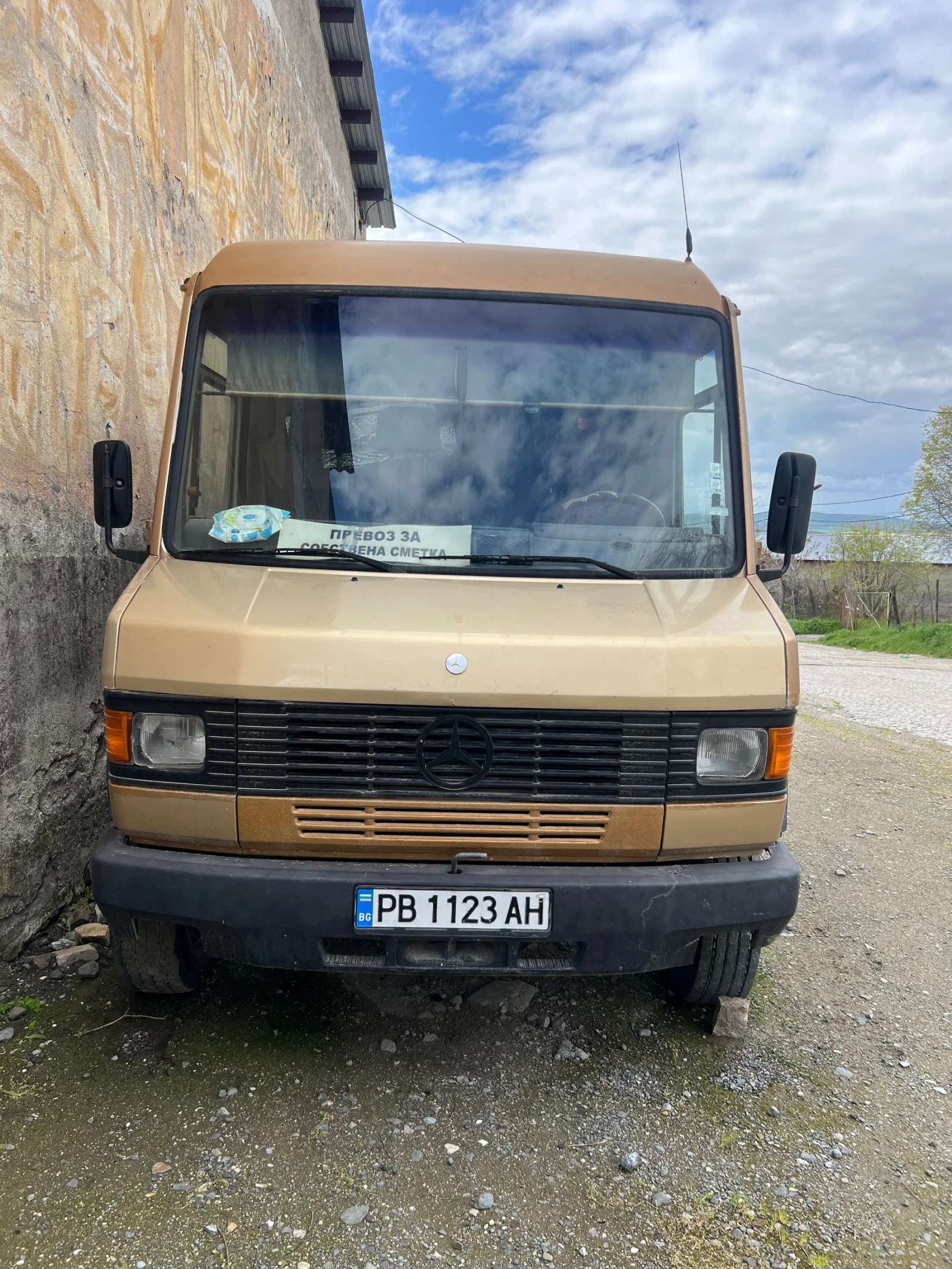 Mercedes-Benz 711, снимка 2 - Бусове и автобуси - 54410245