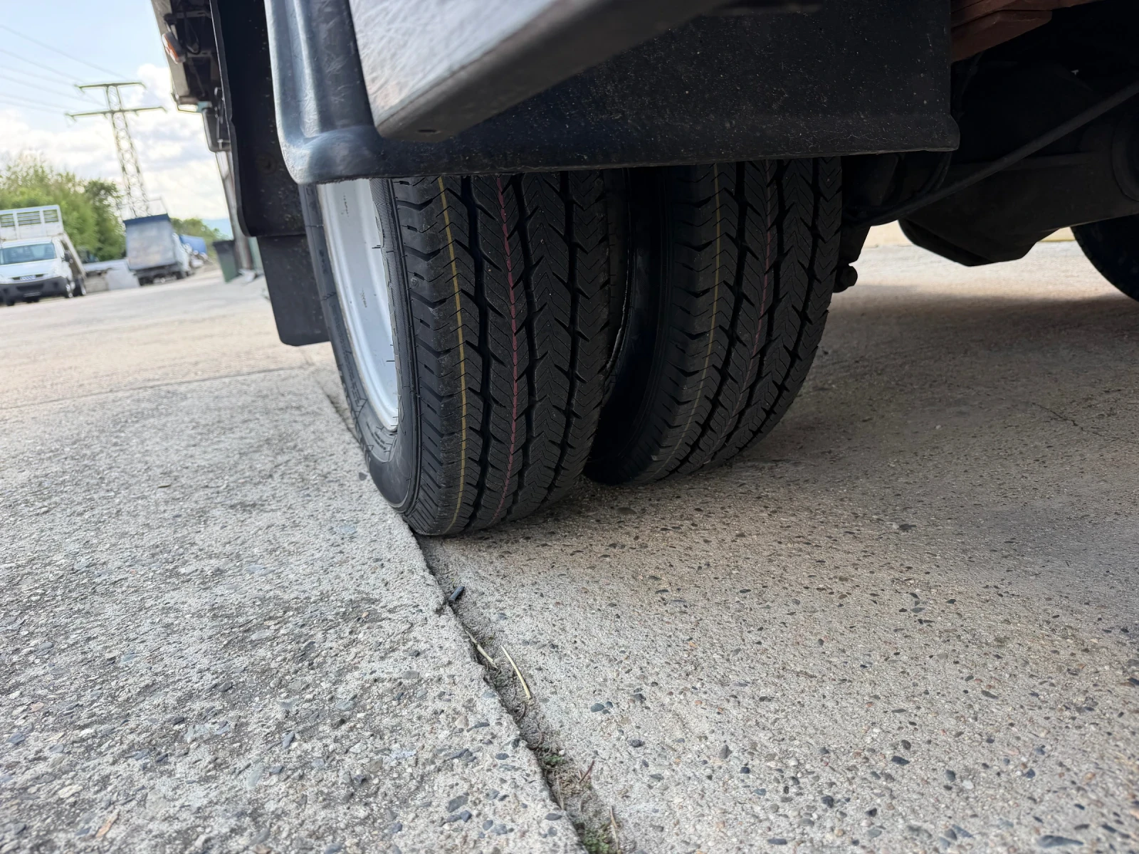 Iveco Daily 3.0HPI* 35C15* Климатик* Падащ борд, снимка 14 - Бусове и автобуси - 55175110