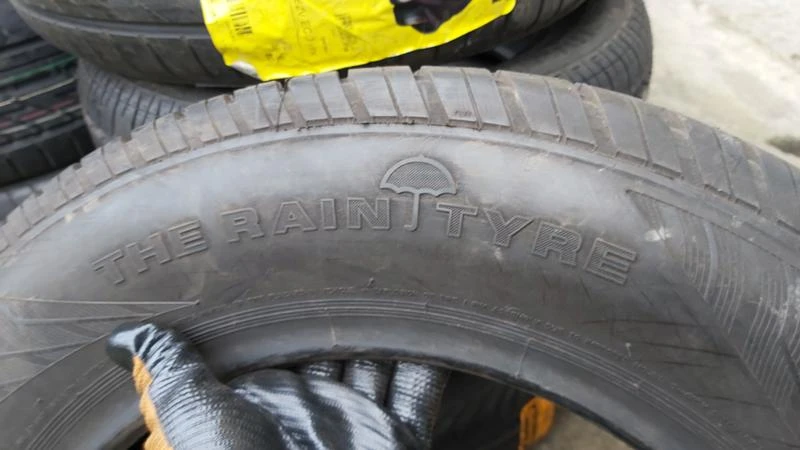 Гуми Летни 205/65R15, снимка 5 - Гуми и джанти - 27967267