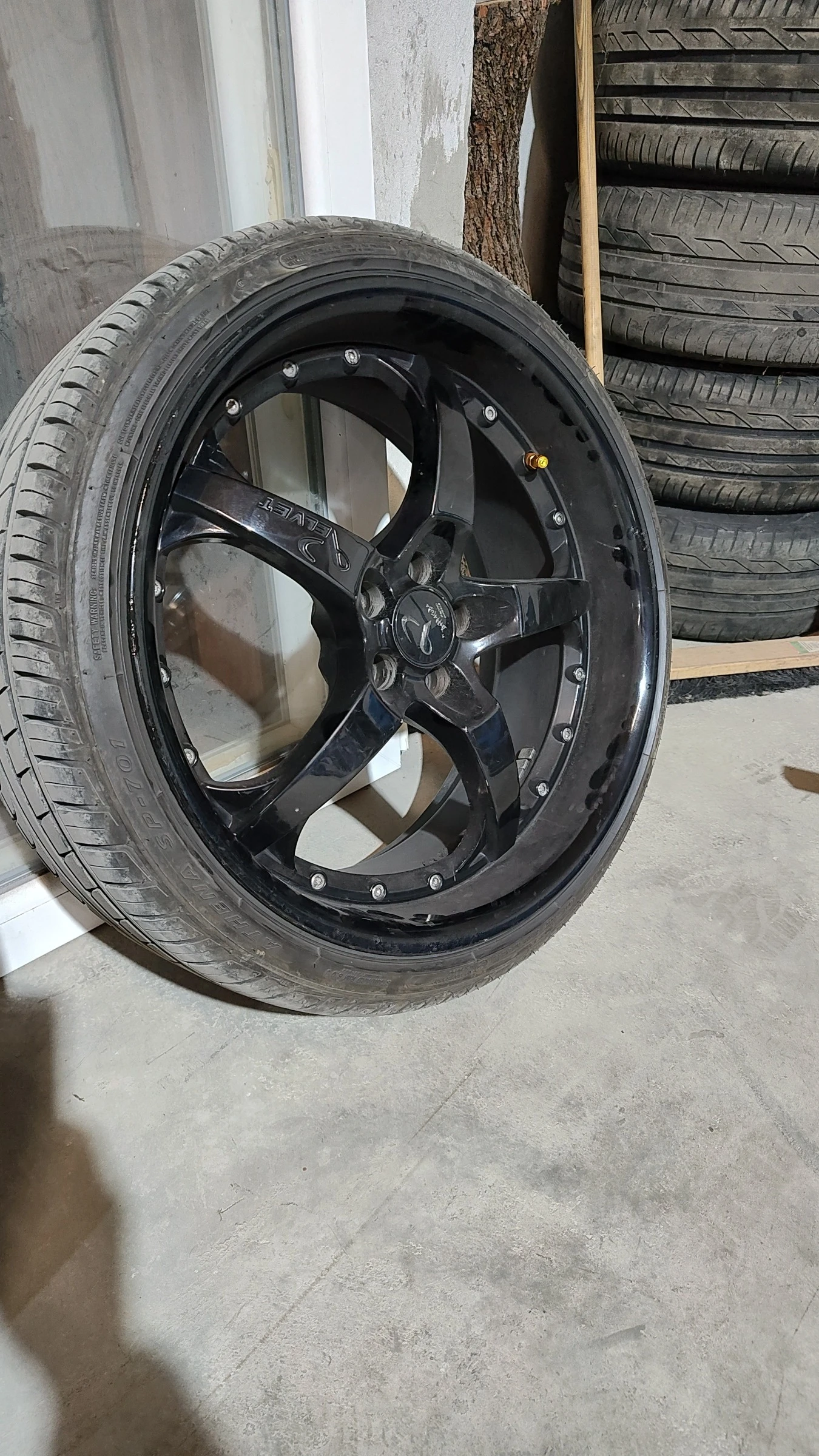    225/35R19 | Mobile.bg   2