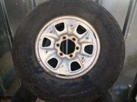        235/80R16  Toyota Hilux