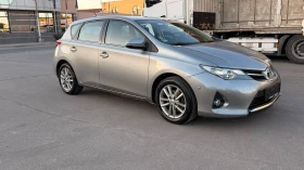 Toyota Auris 1.6 БЕНЗИН 129000км, снимка 3