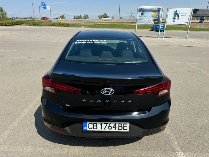 Hyundai Elantra 2.0 , снимка 6 - Автомобили и джипове - 47292023