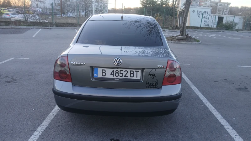 VW Passat 1.9 TDI, снимка 5 - Автомобили и джипове - 48392842