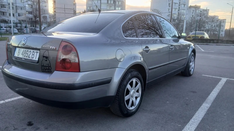 VW Passat 1.9 TDI, снимка 4 - Автомобили и джипове - 48392842