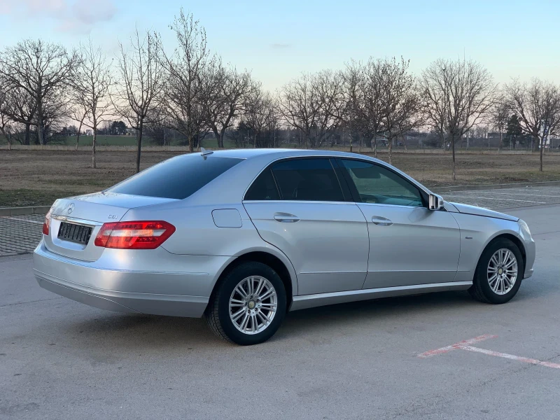 Mercedes-Benz E 220 2.2CDI W212, снимка 8 - Автомобили и джипове - 49186558