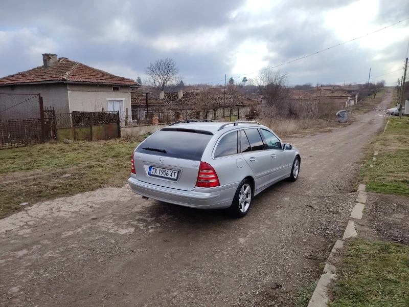 Mercedes-Benz C 220 W203, снимка 9 - Автомобили и джипове - 49342367