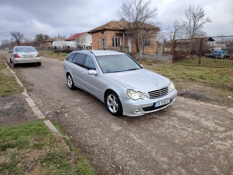 Mercedes-Benz C 220 W203, снимка 12 - Автомобили и джипове - 49342367