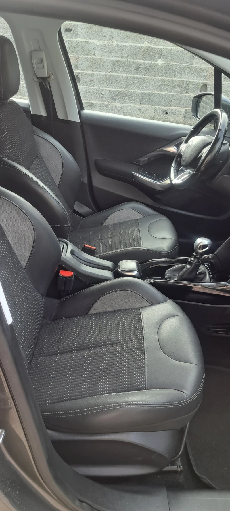 Peugeot 2008 1.6HDI, снимка 12 - Автомобили и джипове - 52536120