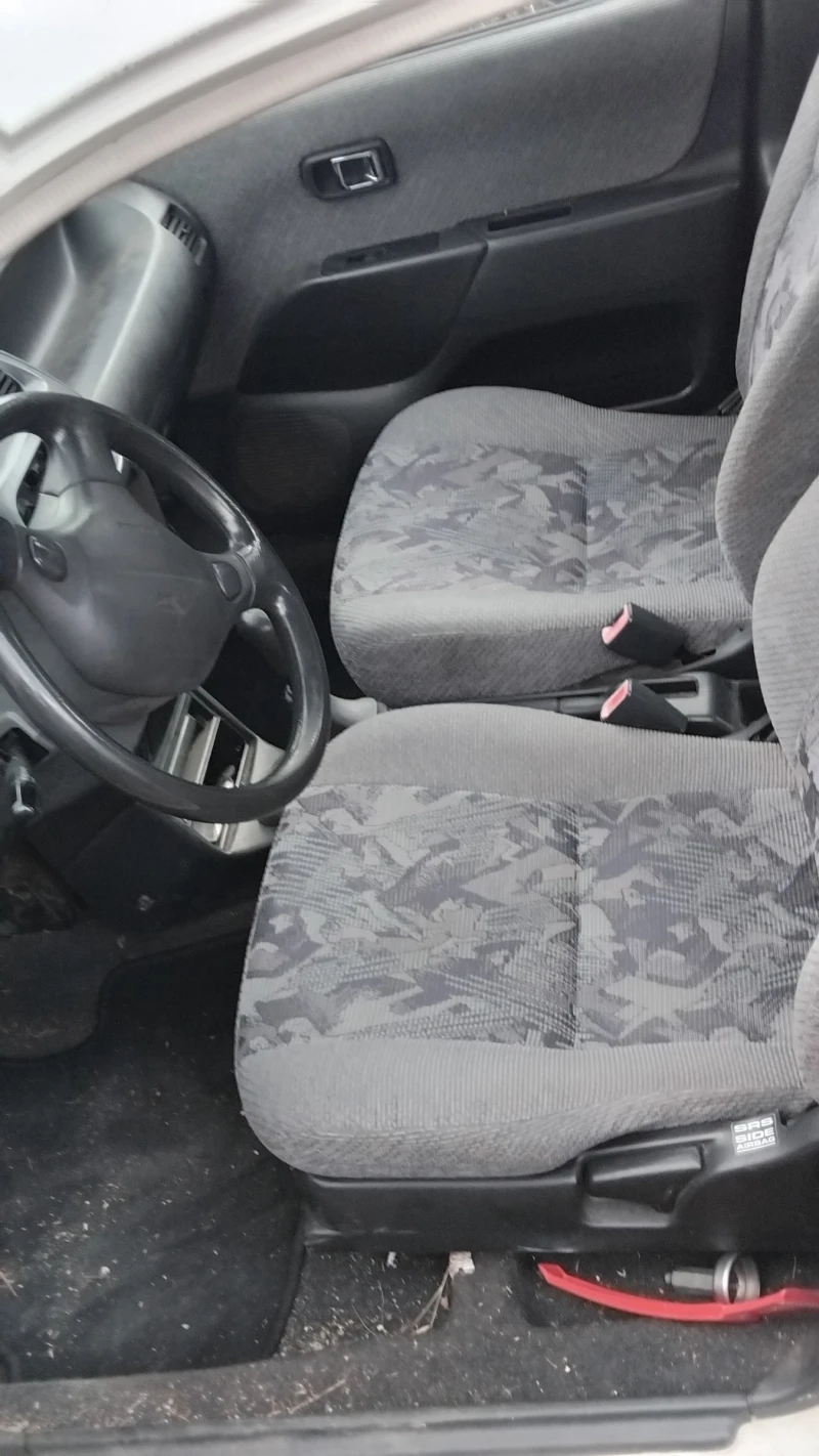 Daihatsu Sirion 1.0 4x4 , снимка 10 - Автомобили и джипове - 52946492