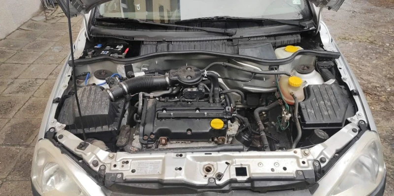 Opel Corsa 1.2 бензин , 75коня , снимка 11 - Автомобили и джипове - 53393376