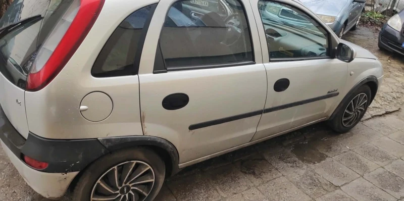 Opel Corsa 1.2 бензин , 75коня , снимка 2 - Автомобили и джипове - 53393376