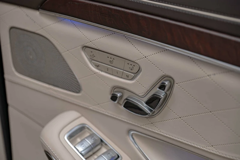 Mercedes-Benz S 63 AMG 4M+ /LONG/RSE/Carbon/Керамика/3D Burm/HuD/SKY/Каме, снимка 12 - Автомобили и джипове - 53395165