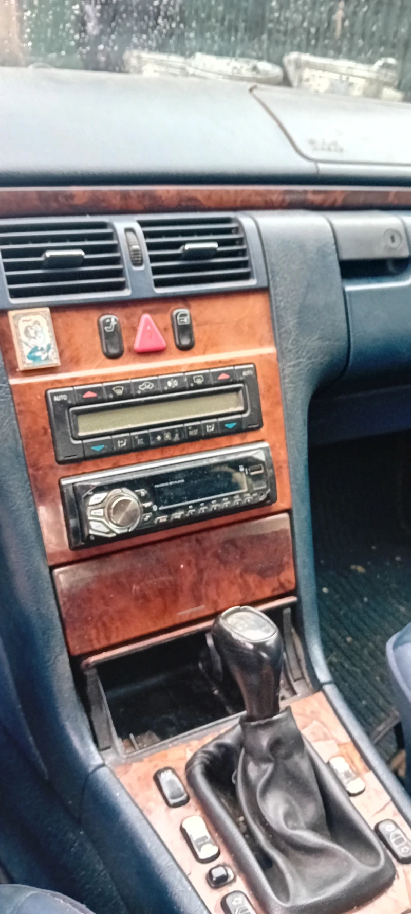 Mercedes-Benz E 250, снимка 4 - Автомобили и джипове - 53412894