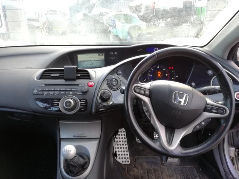 Honda Civic 2.2CDTi, снимка 8 - Автомобили и джипове - 20875174