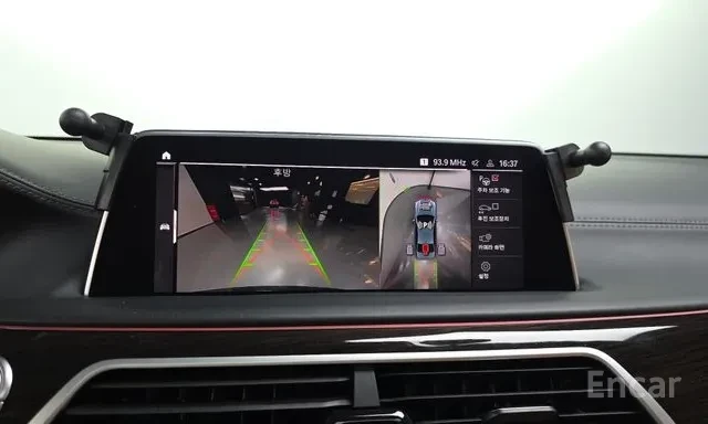 BMW 740 D Xdrive Design Pure Excellence Дистроник HUD , снимка 8 - Автомобили и джипове - 55827163