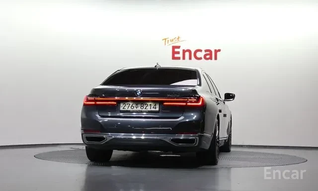 BMW 740 D Xdrive Design Pure Excellence Дистроник HUD , снимка 4 - Автомобили и джипове - 55827163