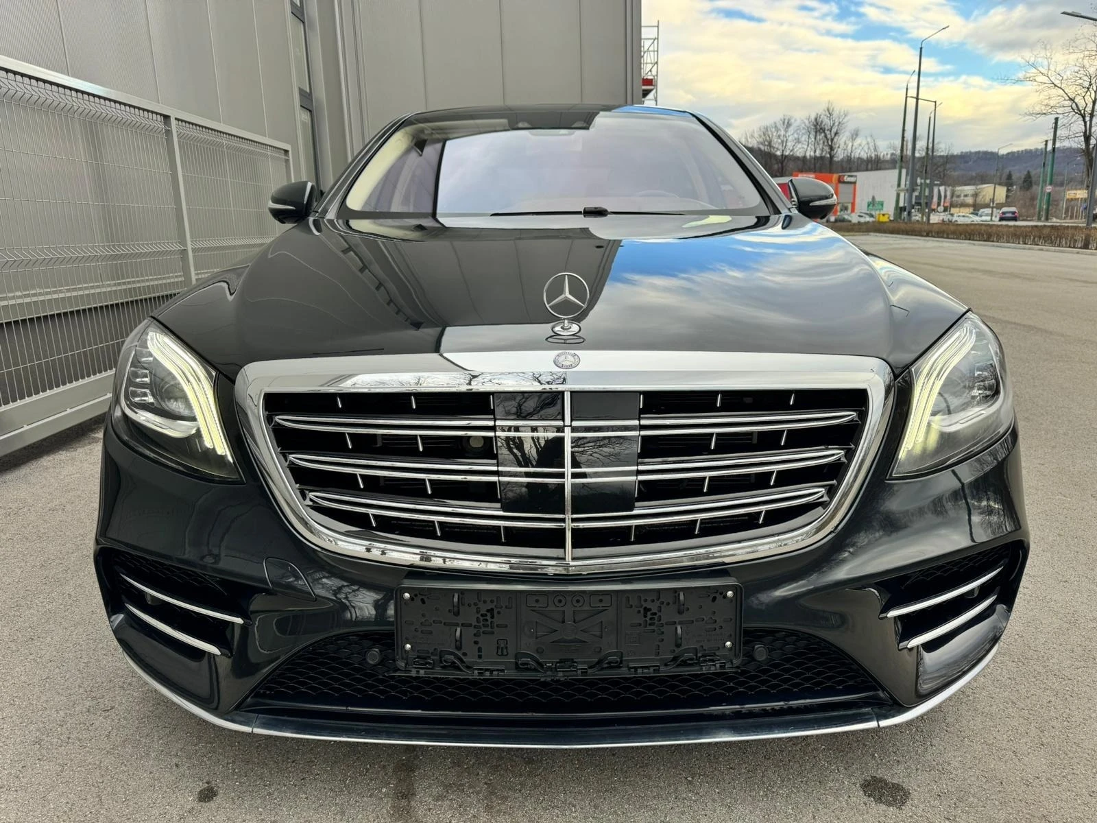 Mercedes-Benz S 560 AMG/4M/360Cam/Pano/3xTV/Keyles/Burmester/23050KM - изображение 2