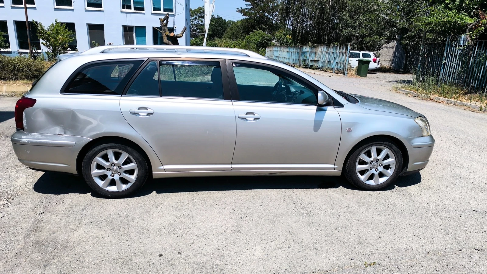 Toyota Avensis 2.0 126кс - изображение 6