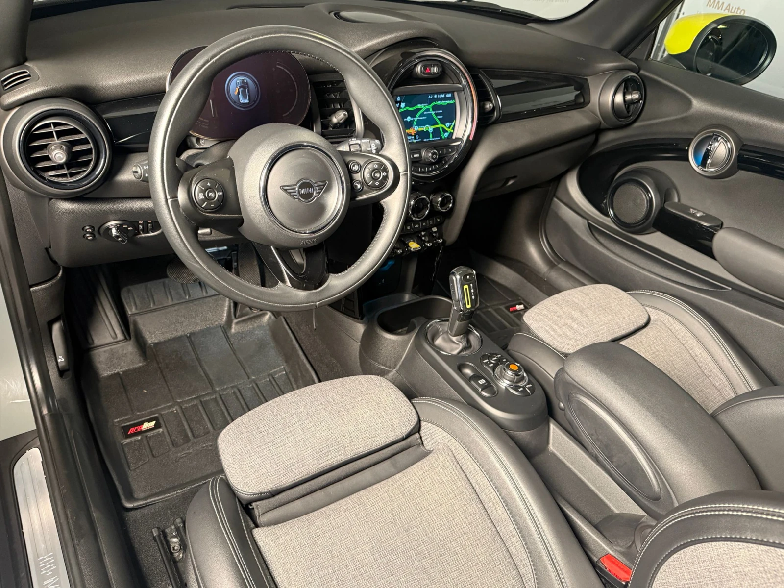 Mini Cooper SE* Водна помпа* Камера* Keyless* Carplay - изображение 7