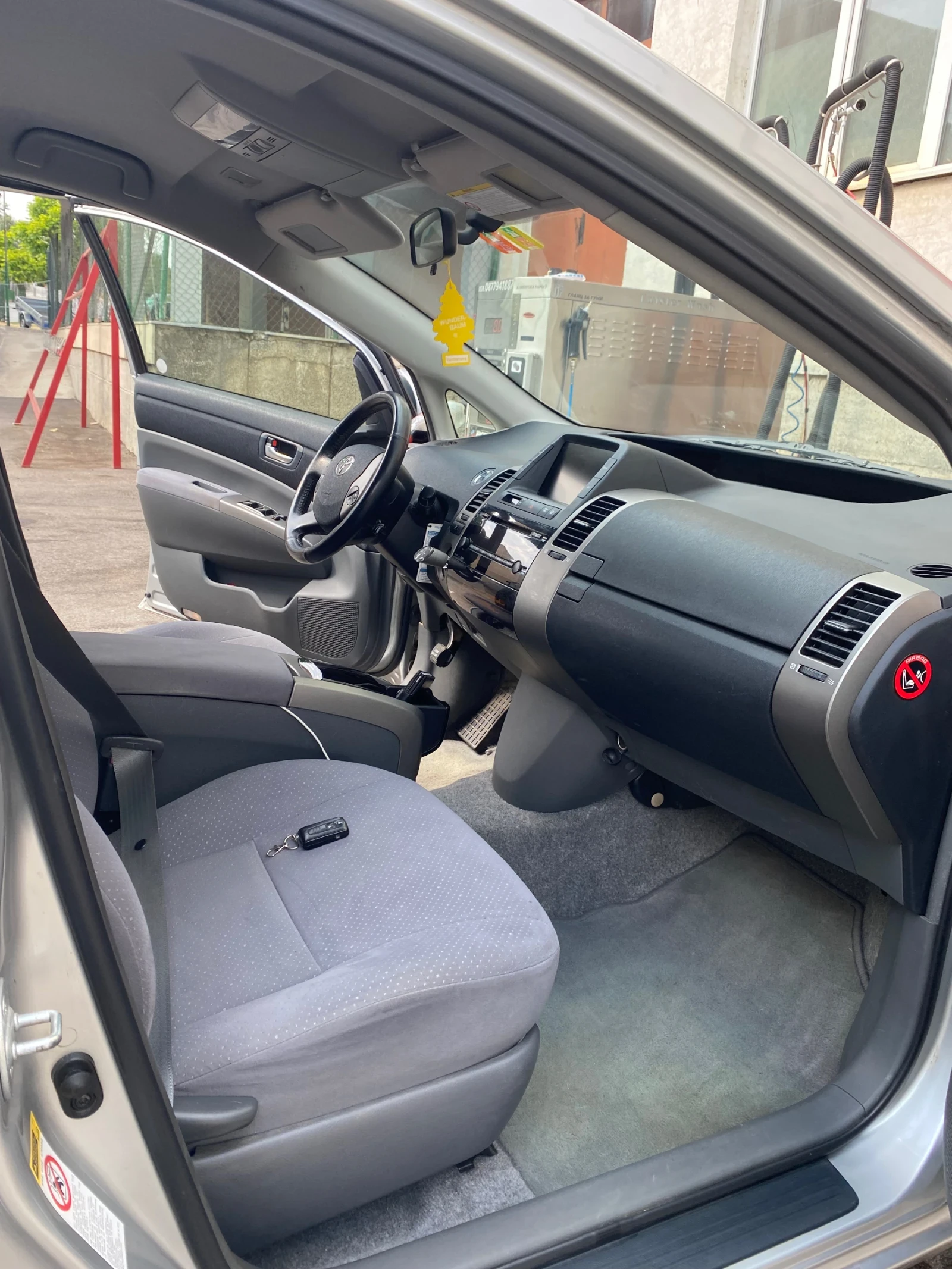 Toyota Prius  - изображение 9