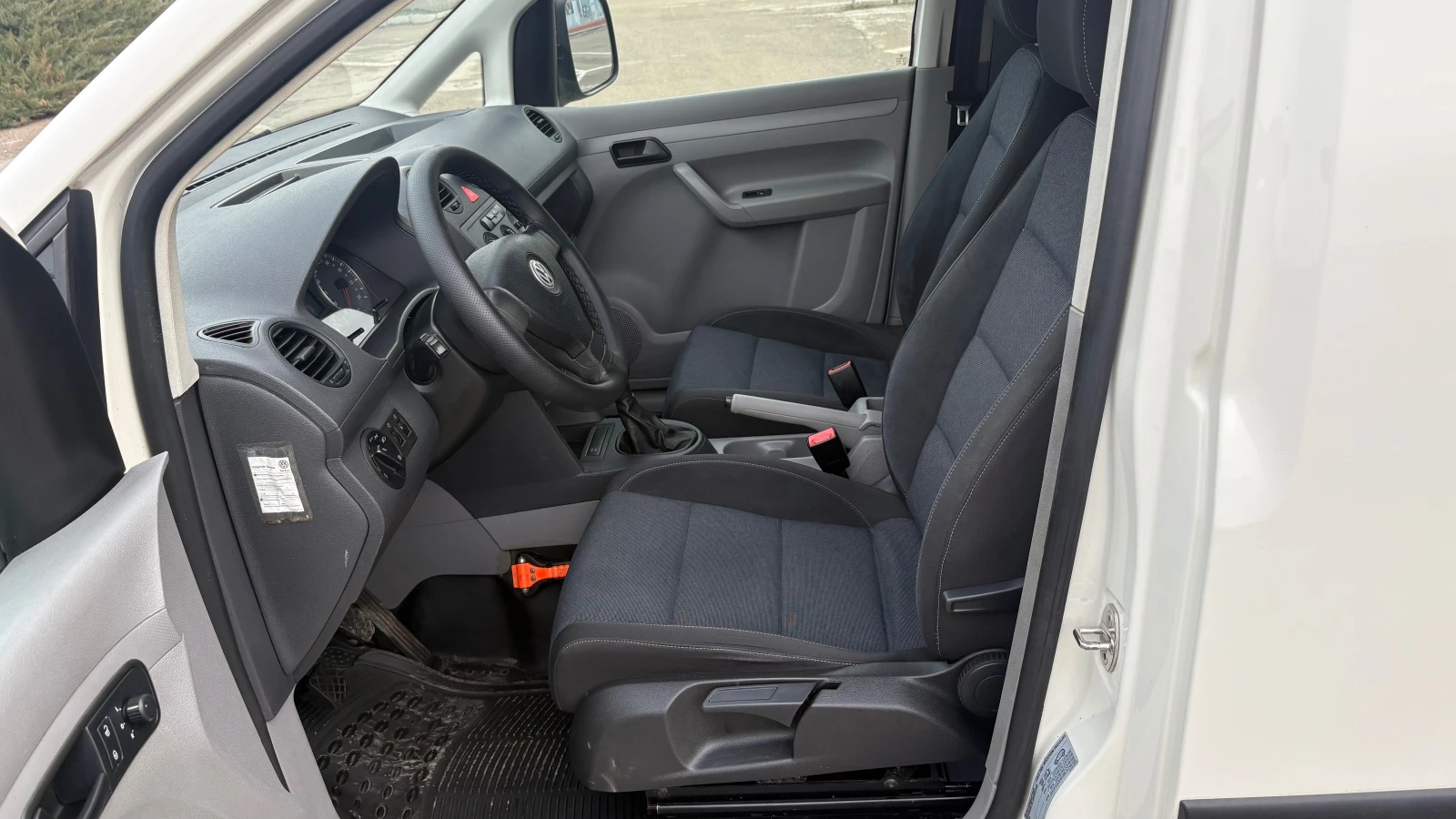 VW Caddy 1.9tdi MAXI - изображение 10