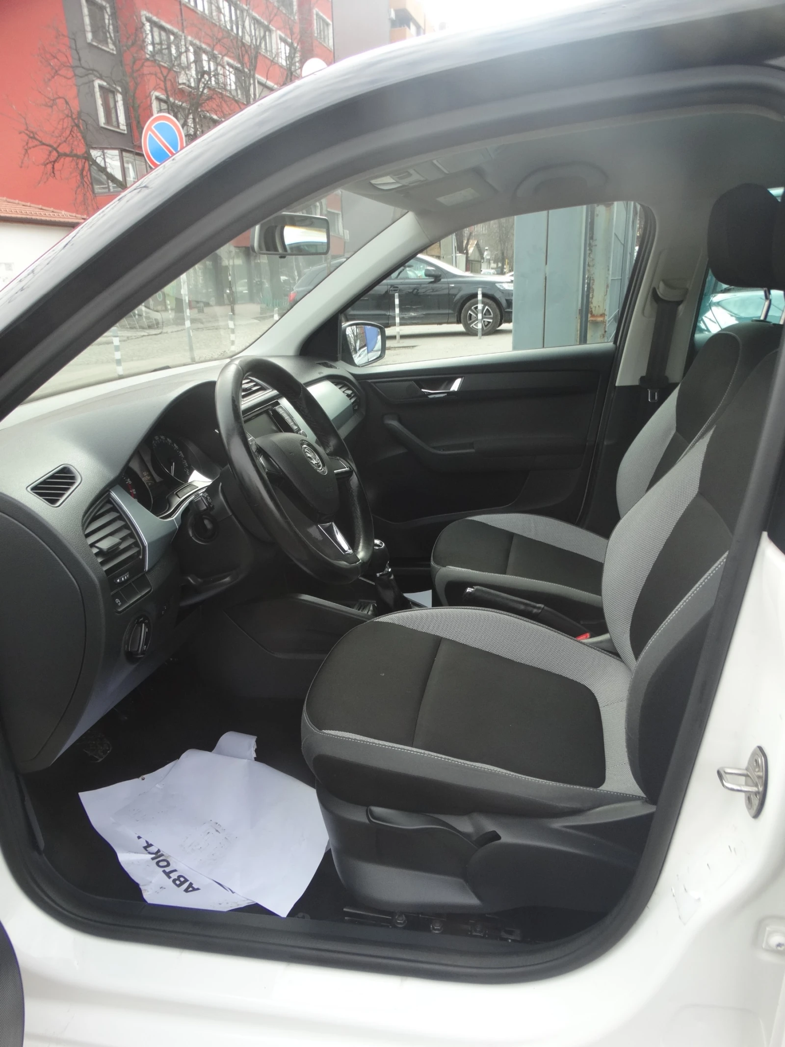 Skoda Fabia 1.4 TDI EURO 6B, снимка 9 - Автомобили и джипове - 53815709