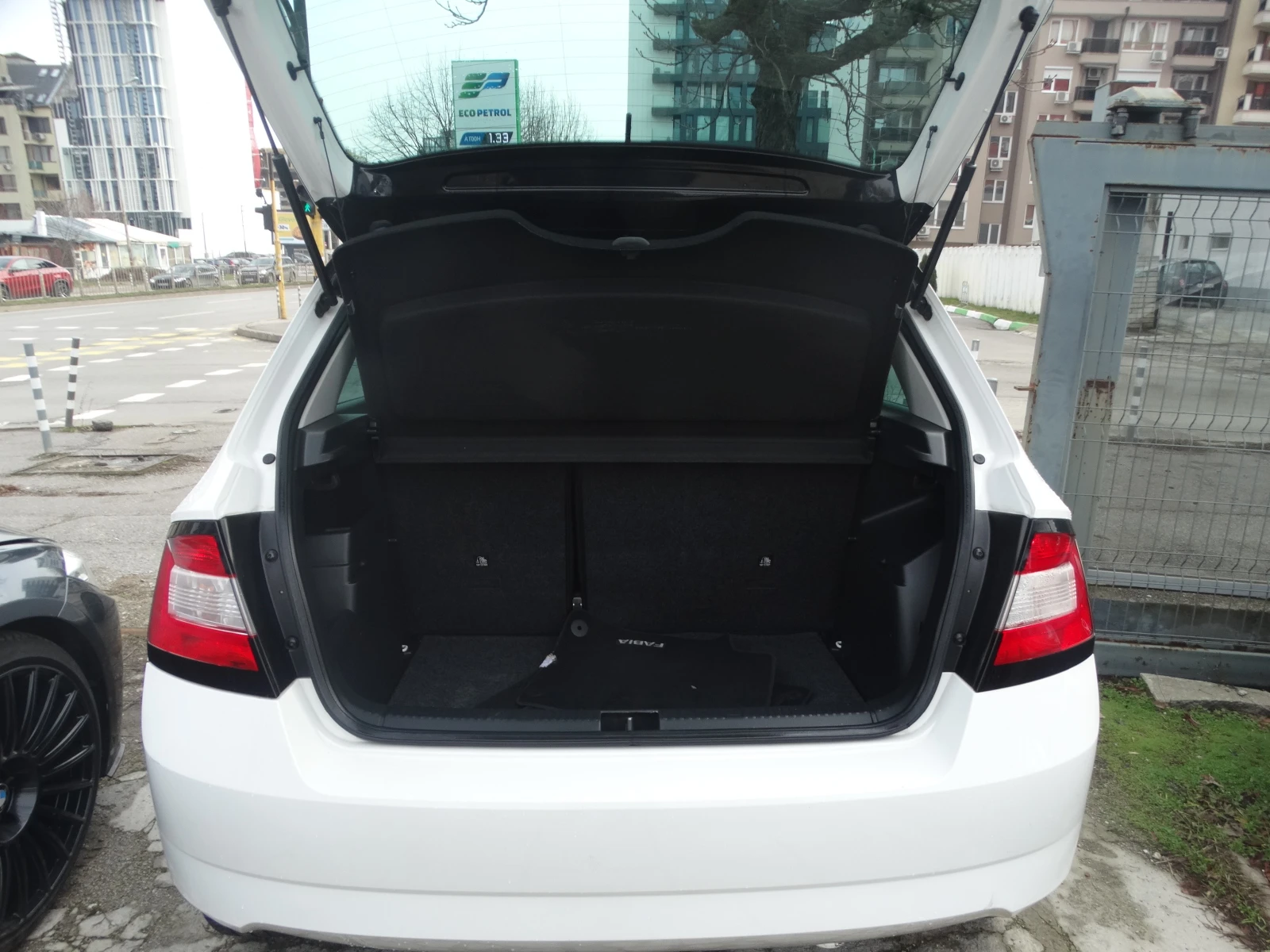 Skoda Fabia 1.4 TDI EURO 6B, снимка 6 - Автомобили и джипове - 53815709