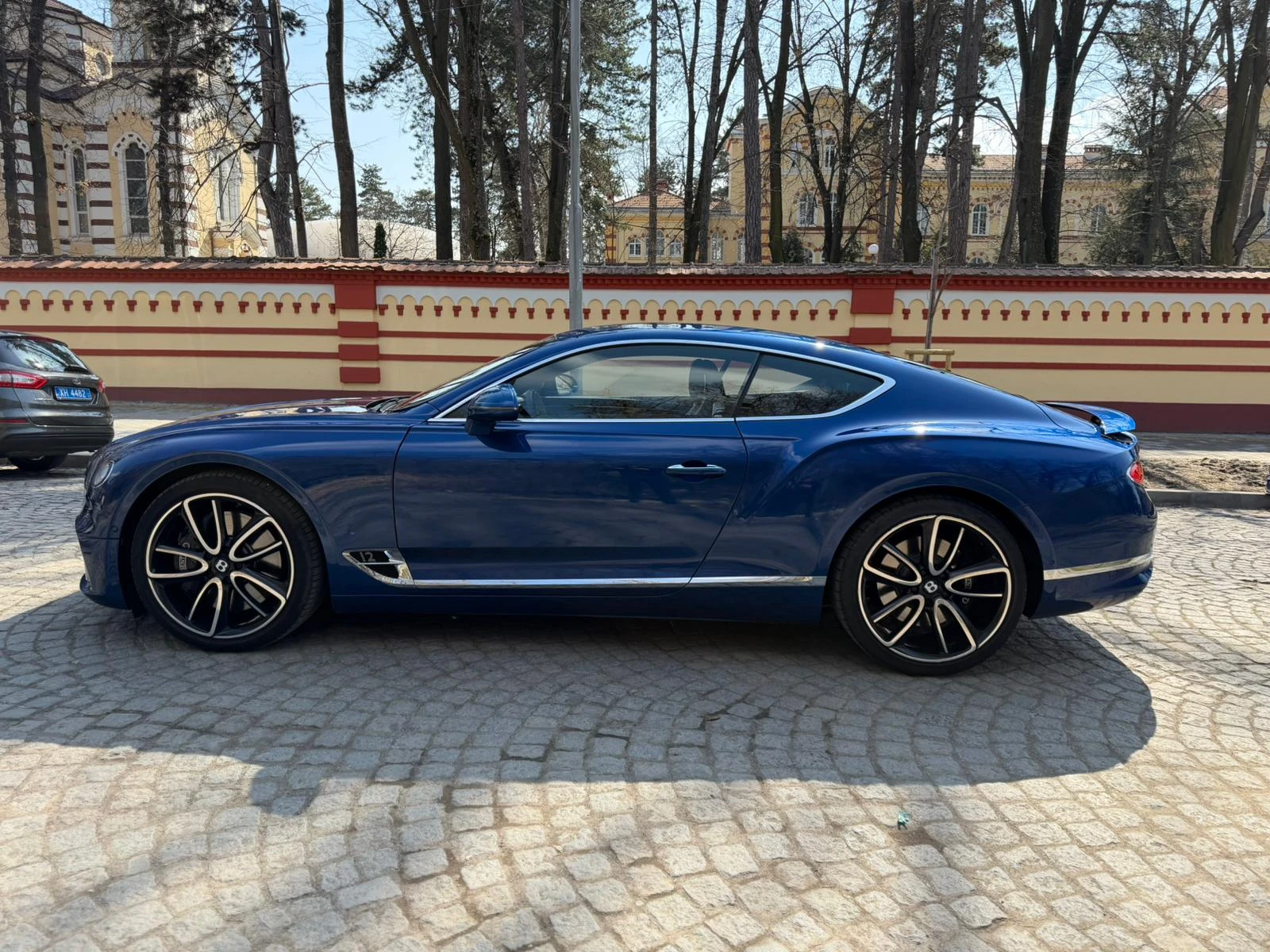 Bentley Continental gt W12 Mulliner AWD, снимка 3 - Автомобили и джипове - 53901036