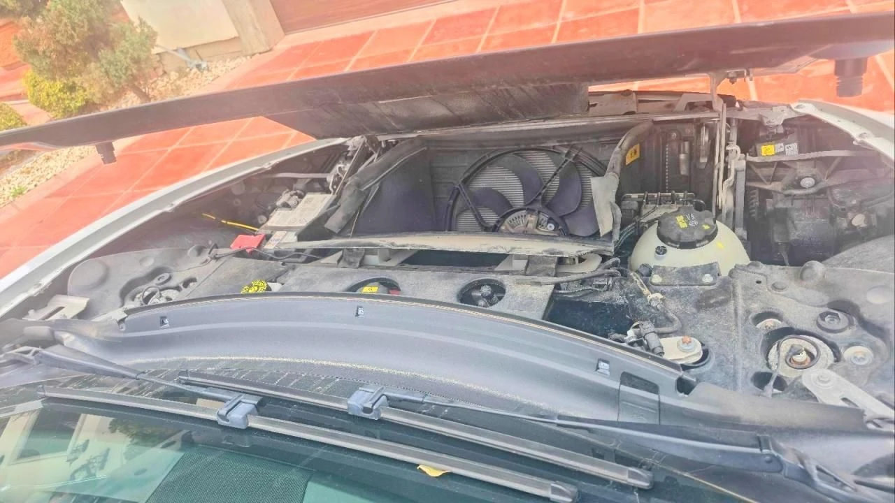 BMW i8, снимка 7 - Автомобили и джипове - 54060504