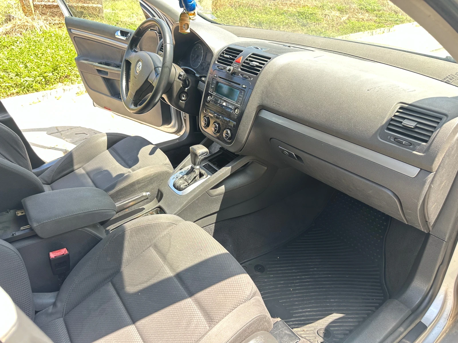 VW Golf 1.9TDI, снимка 9 - Автомобили и джипове - 54996214