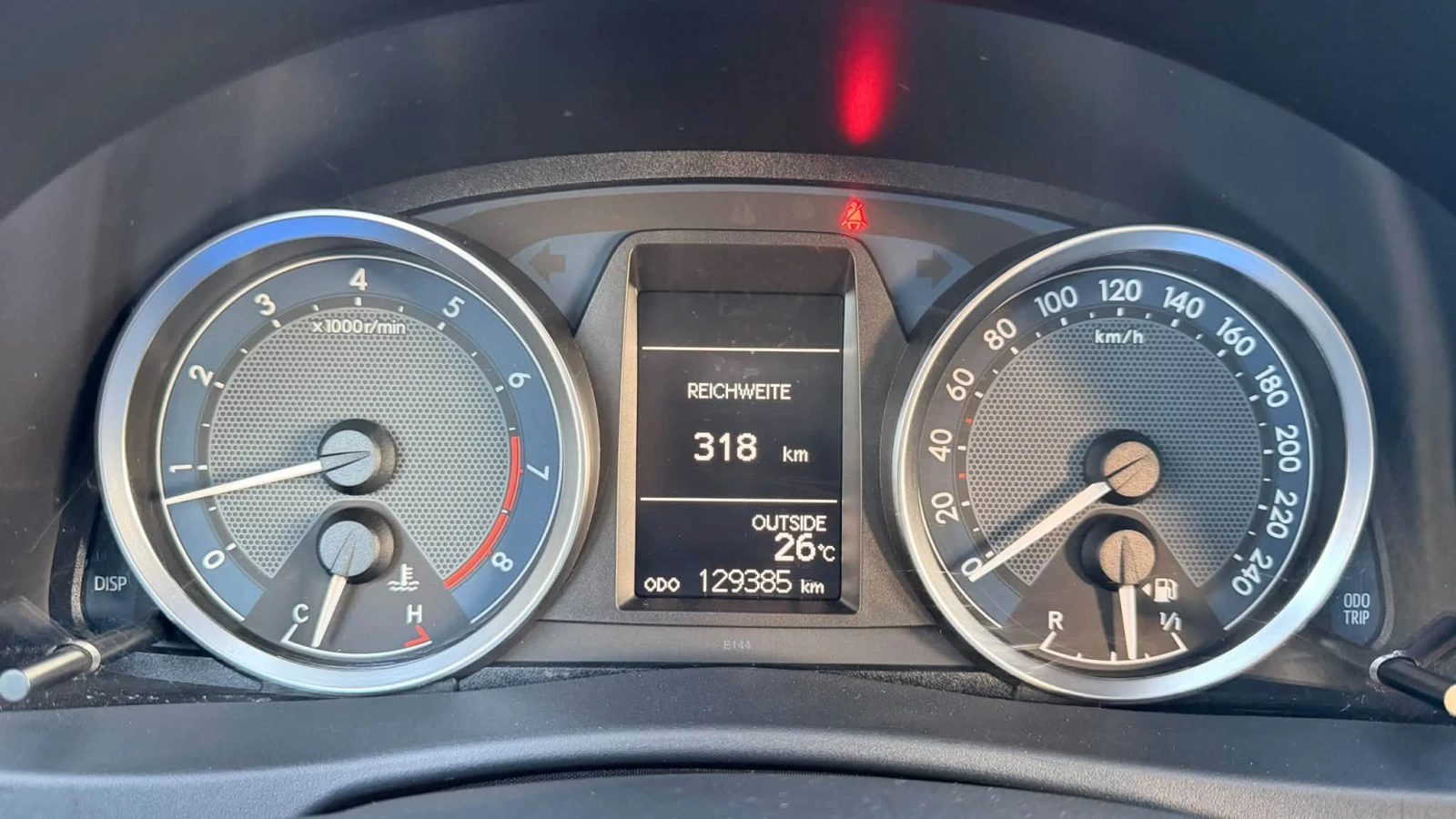 Toyota Auris 1.6 БЕНЗИН 129000км, снимка 14 - Автомобили и джипове - 56010689