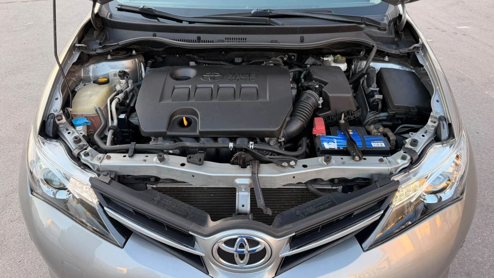 Toyota Auris 1.6 БЕНЗИН 129000км, снимка 15 - Автомобили и джипове - 56010689