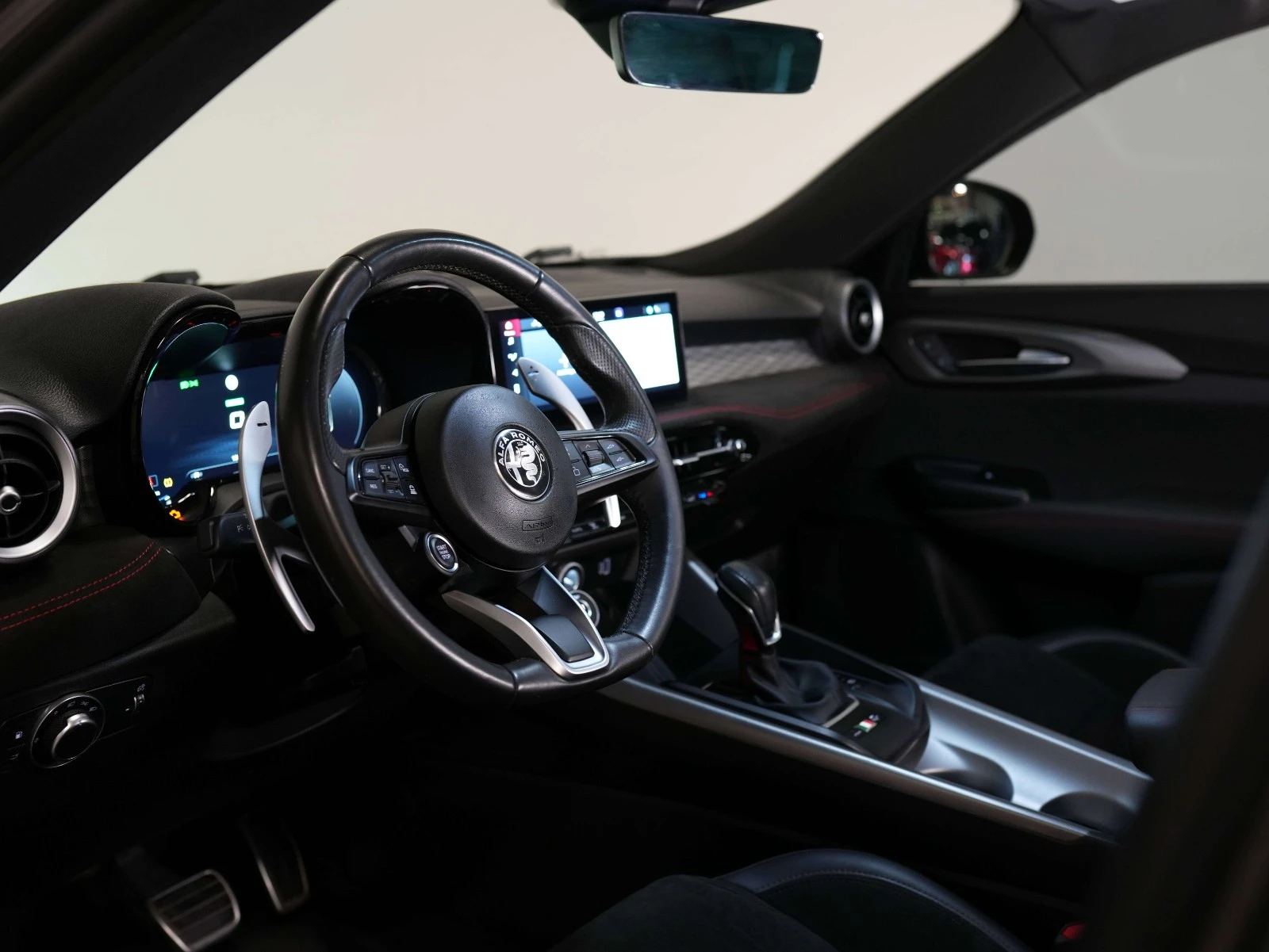 Alfa Romeo Tonale Veloce AWD | Grigio Ascari Metallic, снимка 9 - Автомобили и джипове - 56116855