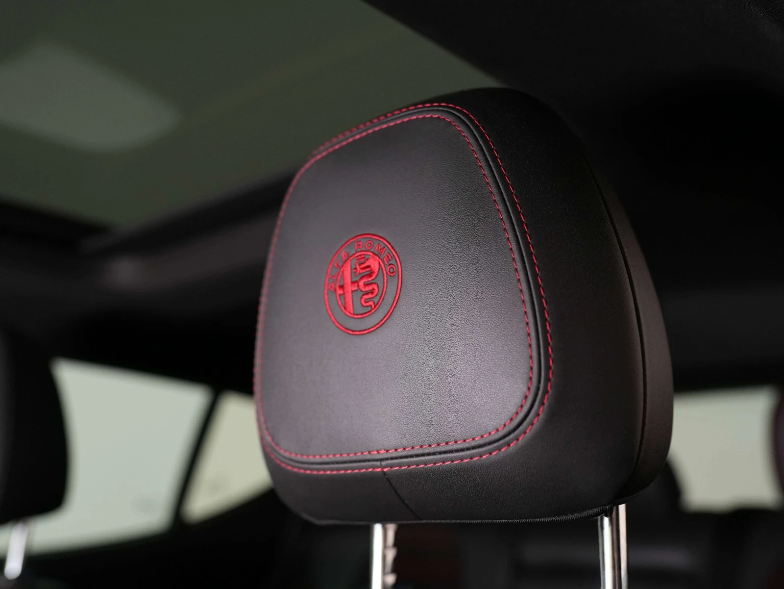 Alfa Romeo Tonale Veloce AWD | Grigio Ascari Metallic, снимка 17 - Автомобили и джипове - 56116855