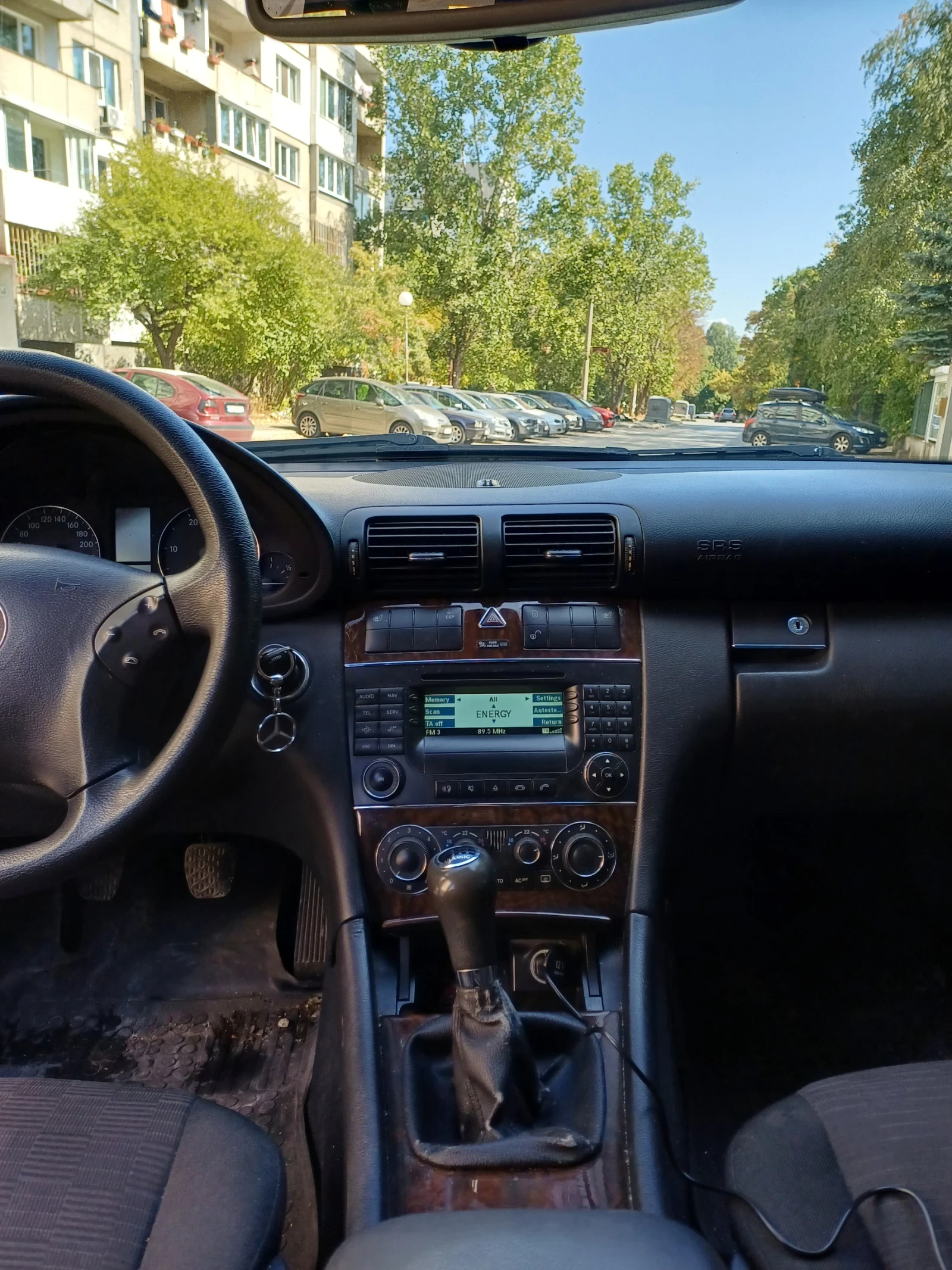 Mercedes-Benz C 200, снимка 4 - Автомобили и джипове - 56150506