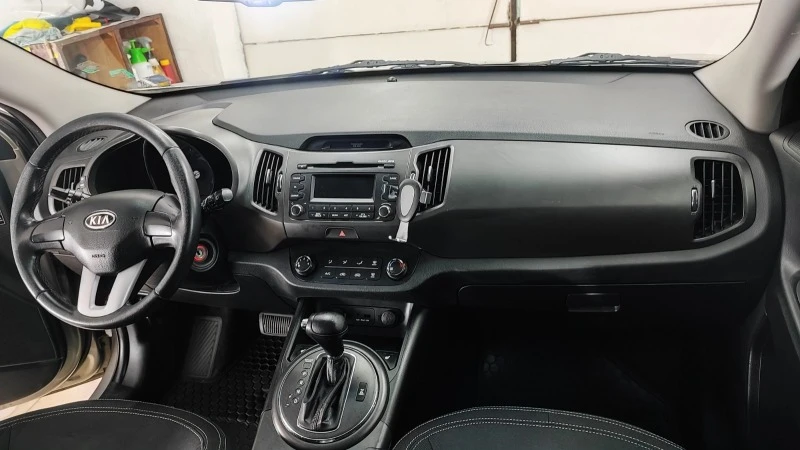 Kia Sportage, снимка 7 - Автомобили и джипове - 46513592