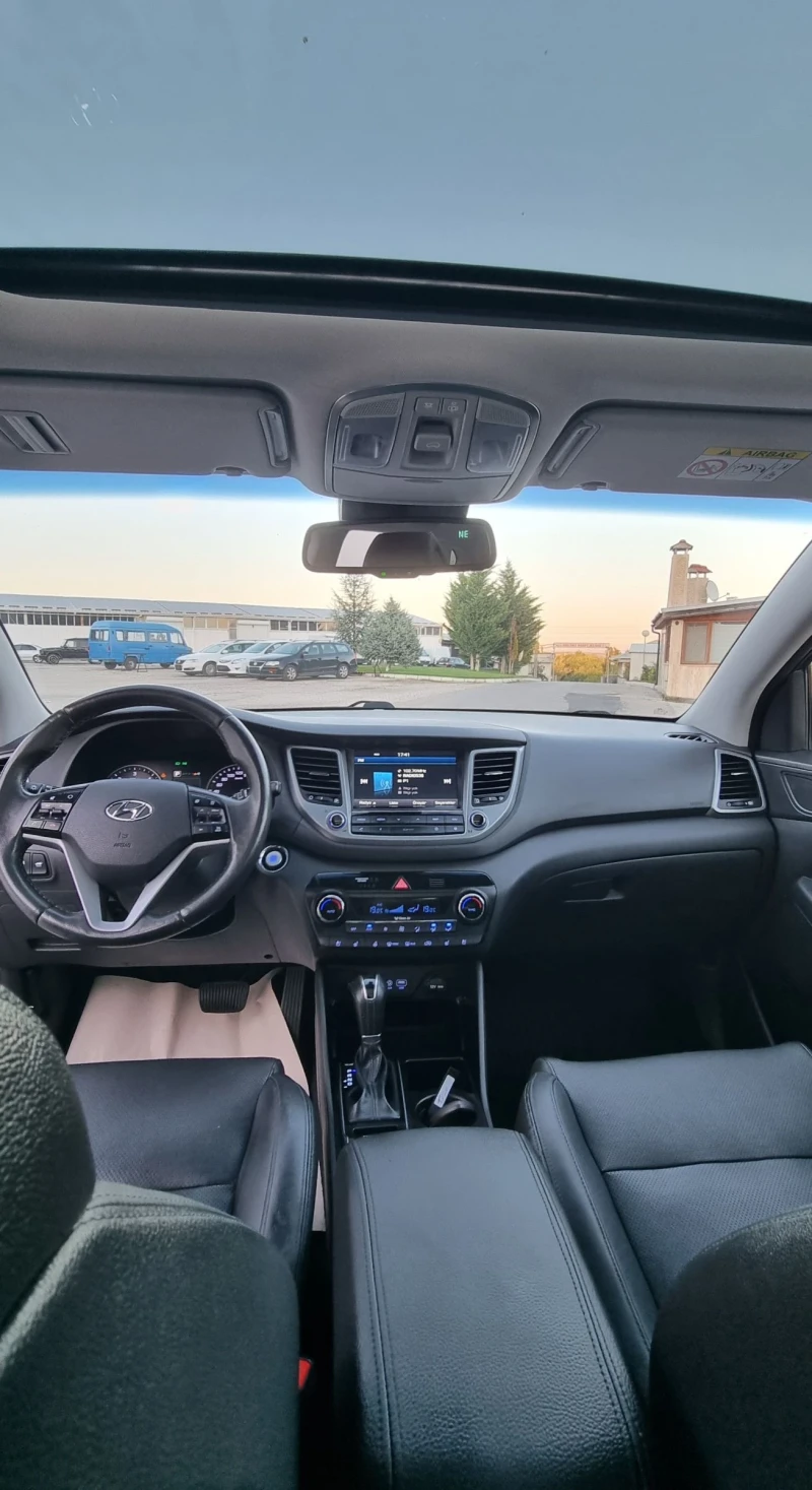 Hyundai Tucson 1.7d, снимка 6 - Автомобили и джипове - 47393745