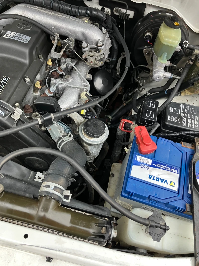 Toyota Land cruiser 3.0 TD, снимка 10 - Автомобили и джипове - 52456338