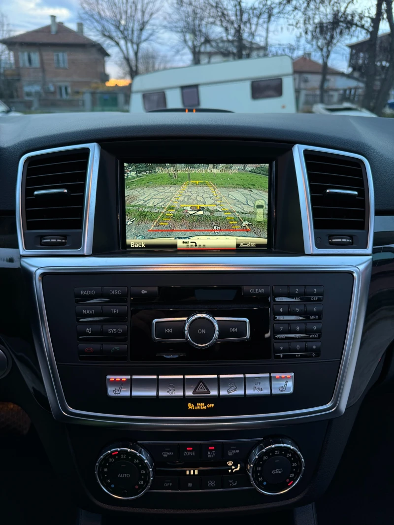 Mercedes-Benz ML 350 112 000км* AMG* ПОДГРЕВ* КАМЕРА* ПАНОРАМА* PARK AS, снимка 12 - Автомобили и джипове - 52653602