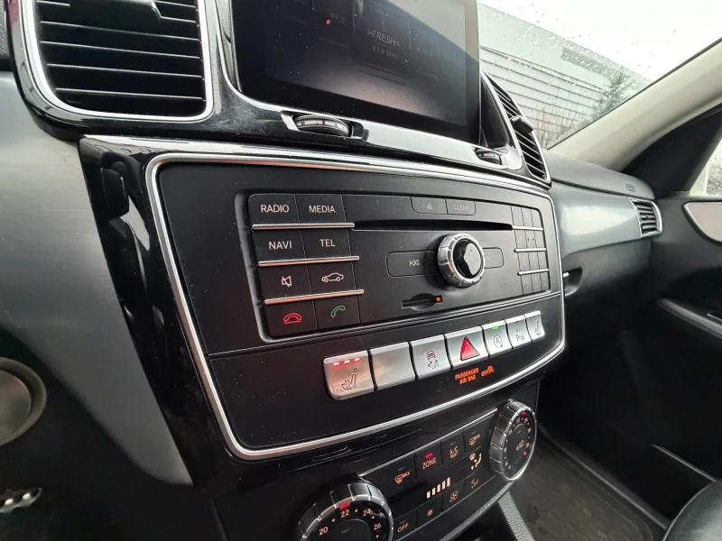 Mercedes-Benz GLE 350 AMG* Distronik* 360камери* Full* MAX* БАРТЕР, снимка 12 - Автомобили и джипове - 52653688