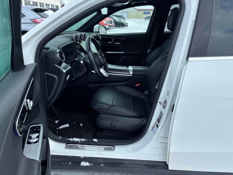 Mercedes-Benz GLC 300 * CARFAX * ПОДГРЕВИ* ШИБИДАХ, снимка 7 - Автомобили и джипове - 53387572