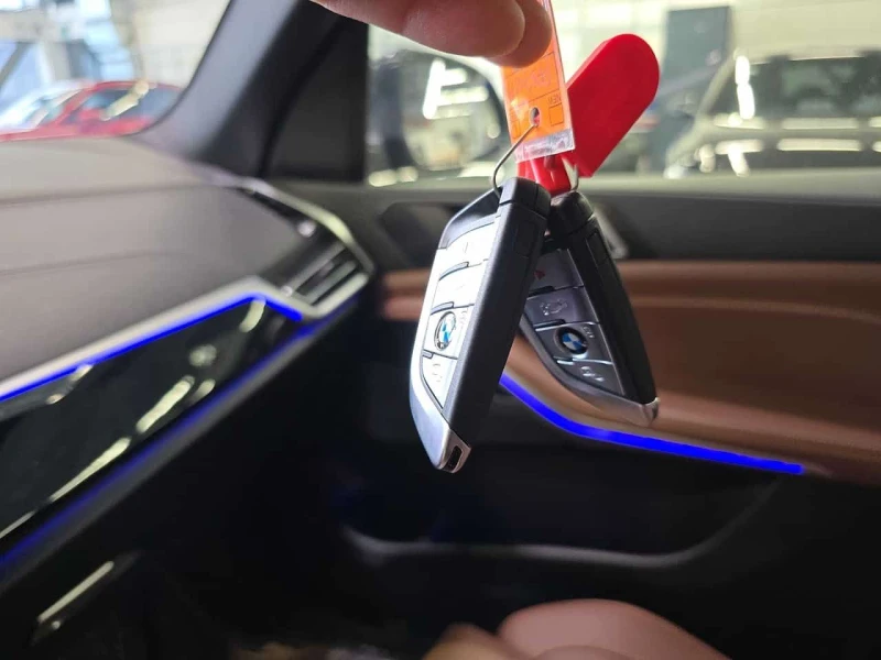 BMW X5  xDrive40i | SWAROVSKI | LAZER | CARFAX, снимка 12 - Автомобили и джипове - 53508457