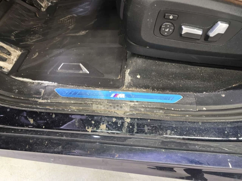 BMW X5  xDrive40i | SWAROVSKI | LAZER | CARFAX, снимка 15 - Автомобили и джипове - 53508457