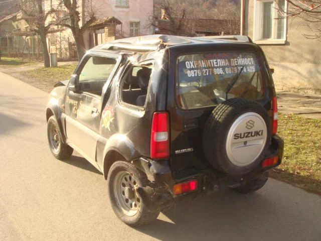 Suzuki Jimny 1.3i, снимка 3 - Автомобили и джипове - 46833934