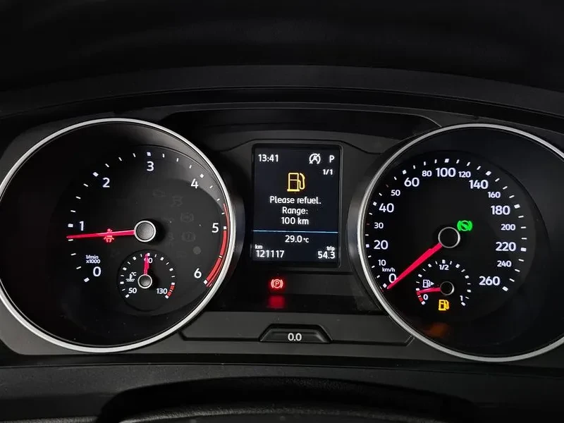 VW Tiguan 20 TDI, снимка 8 - Автомобили и джипове - 55560249