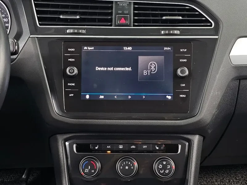 VW Tiguan 20 TDI, снимка 14 - Автомобили и джипове - 55560249