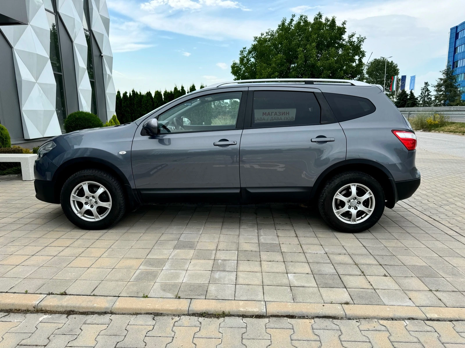 Nissan Qashqai 2.0I-7места-КЛИМАТРОНИК-АВТОПИЛОТ-ПАРКТРОНИК- - изображение 8